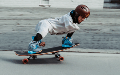 Where Should You Place Your Weight for Maximum Skateboarding Balance?